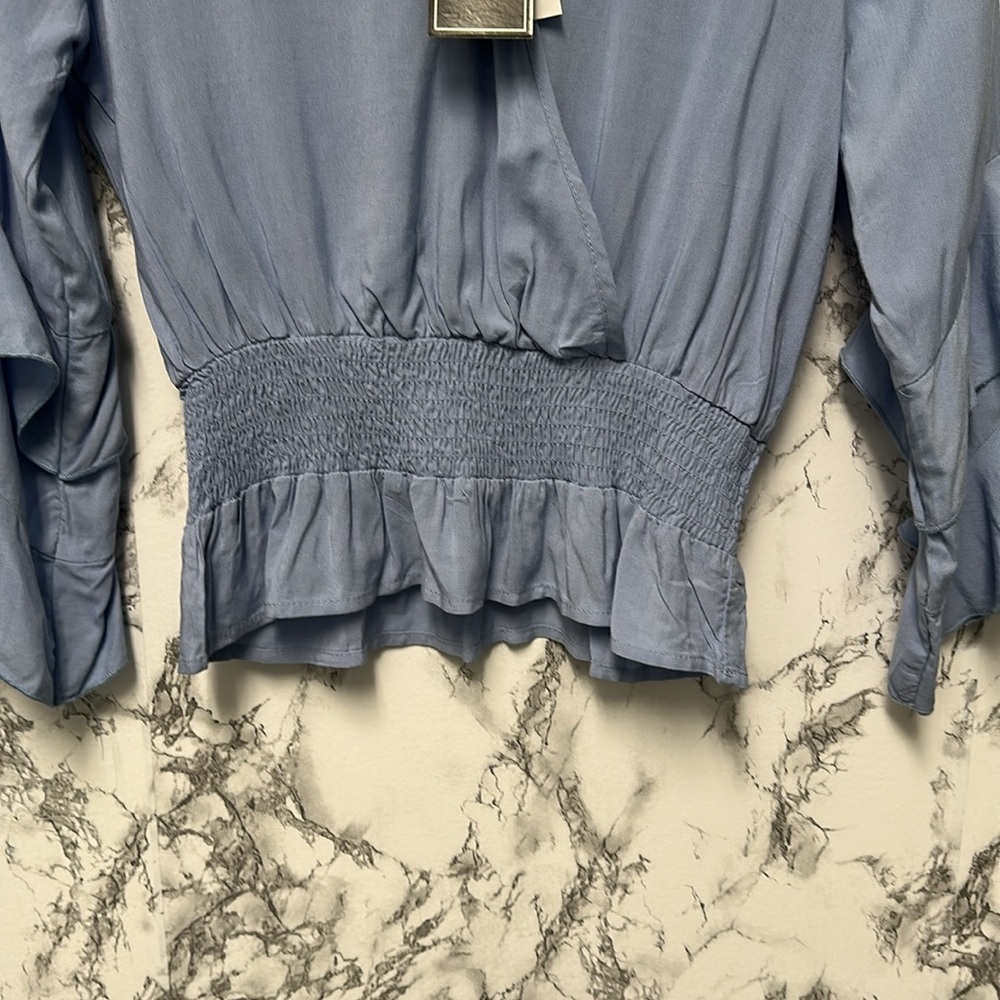 Just Polly Women’s Smocked Waist Blue Ruffled V-Neck Top Size S - Picture 3 of 9